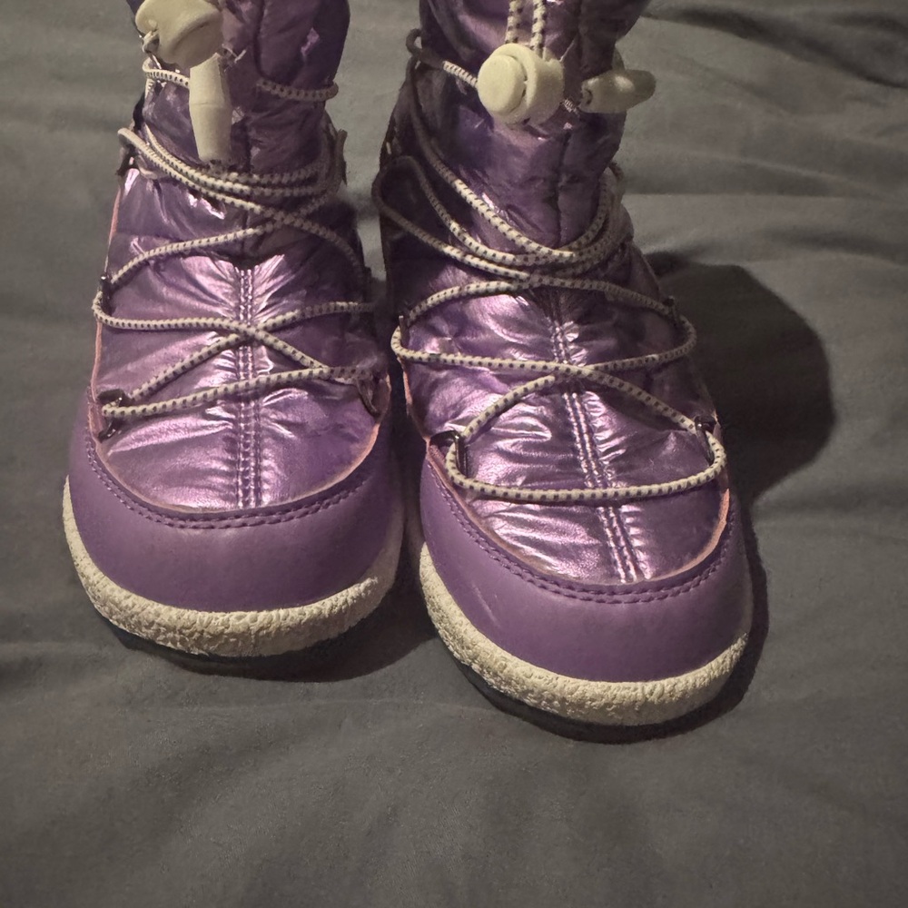 Moon Boot Shiny Purple Kids Boots